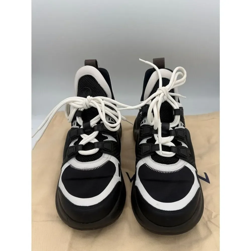 Louis Vuitton excellent without